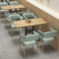 Ensembles de mobilier commercial moderne pour restaurants : Tables à manger carrées en bois, chaises et banquettes écologiques pour cafés