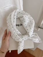 Op maat gemaakte digitale print katoenen vierkante sjaal 55*55cm bandana lichtgewicht ademend accessoire voor dagelijks gebruik, reizen, styling en bruiloften