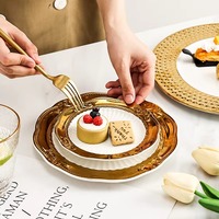 Assiette en céramique à bord doré sculpté, assiette de présentation en porcelaine de luxe embossée, assiettes de dîner pour mariage, restaurant, hôtel, maison, camping