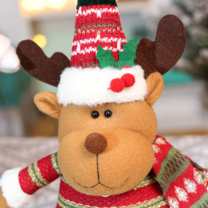 JIN PENG Juego <span class=keywords><strong>de</strong></span> 3 Muñecos <span class=keywords><strong>de</strong></span> Peluche Navideños <span class=keywords><strong>de</strong></span> Santa, <span class=keywords><strong>Muñeco</strong></span> <span class=keywords><strong>de</strong></span> <span class=keywords><strong>Nieve</strong></span> y Reno para Decoración <span class=keywords><strong>de</strong></span> Mesa, Repisa y Estante en Días Festivos - Product Image 5
