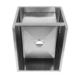 Évier de service commercial en acier inoxydable pour serpillères avec panier filtrant à vidange rapide et pare-éclaboussures pour restaurants et hôtels - Product Image 6