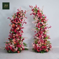 Arche florale en forme de corne rouge vif, à forte densité de fleurs, pour toile de fond de mariage, anniversaire ou gala d'automne