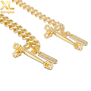 Cadena de Acero Inoxidable, Diseño de Joyería Permanente para Niñas y Mujeres, Brazalete de Eslabones Cubanos Clásico Occidental en Oro de 18k, Resistente al Deslustre - Product Image 2