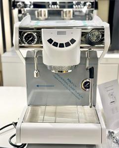 Machine à café expresso professionnelle portable en acier inoxydable CRM-3149 pour usage domestique et hôtelier semi-automatique - Product Image 2