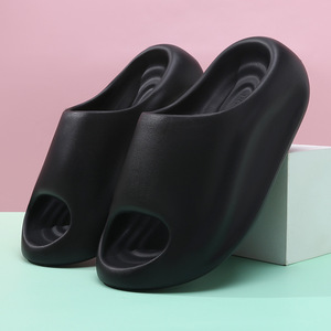รองเท้าส้นสูงแบบสวมสำหรับผู้หญิง ยี่ห้อ Guru รุ่น Platform Sandals วัสดุ EVA หัวรองเท้าแบบ Fish Mouth สีขาว ดำ และสีกากี สวมใส่สบาย เหมาะสำหรับฤดูร้อน - Product Image 3