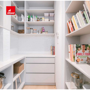Lemari Dapur Mewah Modular Modern dengan Panel Shaker, Gagang Kuningan Alland Gold, Finishing Putih Laminasi, untuk Meja Makan - Product Image 5