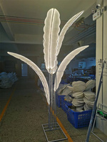 Décor de mariage E63 avec palmiers et lumières LED électriques, structure métallique, emballé en carton, hauteur 160-190 cm, pour la décoration d'hôtel