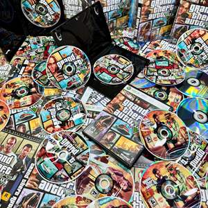 Un ensemble <span class=keywords><strong>de</strong></span> 10 boîtes <span class=keywords><strong>de</strong></span> sacs d'emballage irréguliers, boîte <span class=keywords><strong>de</strong></span> jeu <span class=keywords><strong>de</strong></span> CD <span class=keywords><strong>de</strong></span> jeu transfrontalier <span class=keywords><strong>et</strong></span> série <span class=keywords><strong>de</strong></span> couvertures assorties - Product Image 2