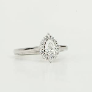 Bague de fiançailles de luxe en diamant de laboratoire, avec diamant de laboratoire taille poire E F VS et halo, bijoux de mariée écologiques - Product Image 2