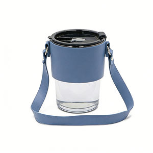 Porte-gobelet isotherme classique en cuir PU personnalisé, résistant à la chaleur, écologique, avec bandoulière pour - Product Image 4