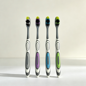 Brosse à dents manuelle pour adultes, poils moyens, design innovant, manche confortable, pour usage domestique - Product Image 1