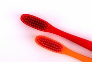 [KNK] Cepillo de Dientes Cónico KKP12 con Agarre Cómodo y Cerdas de Nylon Suaves para una Sonrisa Saludable - Mango de Plástico para Uso Doméstico - Product Image 4