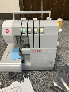 Machine à coudre surjeteuse <span class=keywords><strong>Singer</strong></span> 14HD854 2/3/4 fils, robuste, pour plusieurs couches, portable, pour la couture à domicile - Product Image 1