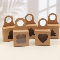 Boîte cadeau de Noël en kraft avec fenêtre, motifs cœur, bonhomme de neige, cloche, sapin, forme festonnée, poignée de transport, emballage pour fêtes de fin d'année, vente en gros, direct usine
