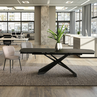 Table à manger personnalisée moderne et luxueuse en métal extensible et pliable 4 places en verre trempé pieds pour hôtel appartement salle à manger