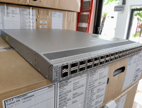 Commutateur Cisco Nexus 9332C N9K-C9332C avec 32 ports QSFP28 40/100G et 1 port SFP pour l'architecture de centre de données Leaf Spine