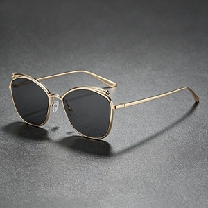Lunettes de soleil surdimensionnées <span class=keywords><strong>Kaja</strong></span> à monture tête de léopard en métal, style européen, américain et britannique, haut de gamme, tendance, protection UV400, unisexe - Product Image 1