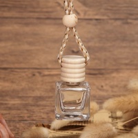 Vente chaude Verre Transparent 8ml 10ml Diffuseur De Voiture Bouteille De Parfum Vide Conception Suspendue avec Bouchon À Vis Joint