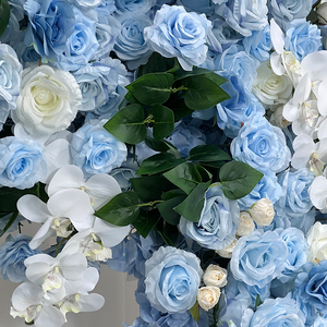 Arche florale carrée artificielle réaliste faite à la main, roses bleu ciel et blanches, pour mariages et événements de rentrée scolaire - Product Image 3