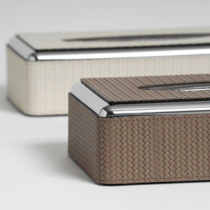 Boîte à mouchoirs en cuir de luxe personnalisée de forme carrée avec des rayures dorées pour un usage décoratif d'hôtel Boîte à mouchoirs carrée en métal - Product Image 3