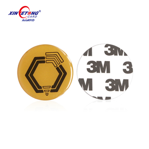 2024 etiqueta epoxi de nuevo estilo con Material antimetal dentro de N-tag 213/215/<span class=keywords><strong>216</strong></span> Mi-fare Classic 1 <span class=keywords><strong>K</strong></span> NFC Chip para lectura de teléfonos inteligentes - Product Image 4