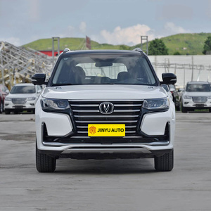 Changan CS95 2017, automobile 2.0T 233 ch L4, voitures d'<span class=keywords><strong>occasion</strong></span> 2WD/4WD <span class=keywords><strong>7</strong></span> <span class=keywords><strong>places</strong></span>, voitures à <span class=keywords><strong>essence</strong></span>, Changan CS 95 SUV en stock - Product Image 2