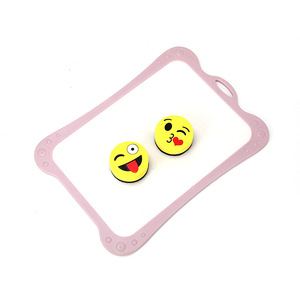 Tableau blanc magnétique pour enfants avec cadre en plastique, avec deux stylos magnétiques avec gomme - Product Image 1