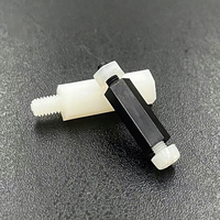 Entretoise filetée hexagonale mâle-femelle en aluminium anodisé noir/blanc M2 de précision CNC pour carte mère PCB