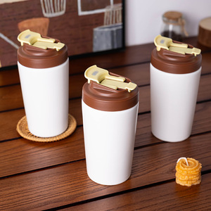 Taza creativa de cerámica con tapa para café, uso doméstico, color sólido, taza individual, procesamiento personalizado - Product Image 1