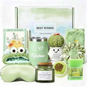 <span class=keywords><strong>Caja</strong></span> de <span class=keywords><strong>Regalo</strong></span> Lunaire Verde <span class=keywords><strong>para</strong></span> el Cuidado Personal de la Mujer - Set de Spa Relajante con Vaso, Vela, <span class=keywords><strong>Regalo</strong></span> de <span class=keywords><strong>Cumpleaños</strong></span> o <span class=keywords><strong>para</strong></span> Recuperación - Product Image 1