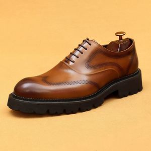 Chaussures de mariage pour homme en cuir véritable, style brogue Oxford, à lacets, légères, semelle épaisse, formelles, décontractées, antidérapantes - Product Image 6