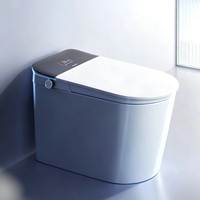WC intelligent moderne avec bidet à détection automatique, cuvette chauffante, fonctionnement automatique et télécommande pour salle de bain intelligente