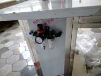Machine de remplissage de gaz de boîte d'aérosol de vente directe d'usine pour le gaz de butane de propane de LPG DME R134a