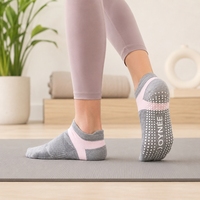 Chaussettes de sport tricotées pour femme avec logo personnalisé, antidérapantes, respirantes, à séchage rapide, pour Pilates et Yoga, avec application sur le corps