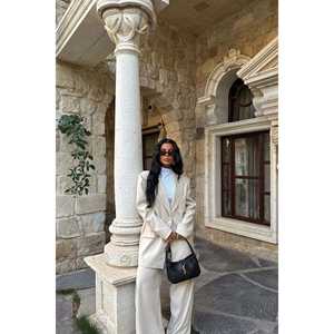 Ensemble de costume crème Harper pour femmes - Product Image 6