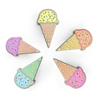 Insigne d'épingle de crème glacée arc-en-ciel de dessin animé