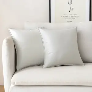 ตกแต่งกลางแจ้งกันน้ําหมอนหนังเส้นใยหนัง pu สีเทาสีขาว 18x18 นิ้วสแควร์หนังงาช้างเบาะเก้าอี้