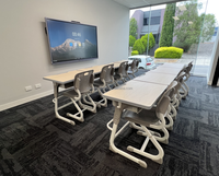 Ensemble de bureau et chaise réglables ergonomiques en plastique moderne pour les étudiants, pour une utilisation en classe