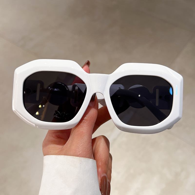 C5 white