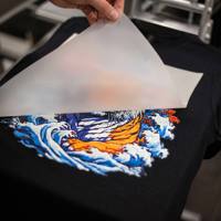 Transferts thermiques DTF haut de gamme prêts à poser, qualité industrielle, pour le marquage professionnel de vêtements de sport