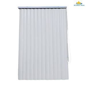 Persianas Verticales <span class=keywords><strong>de</strong></span> PVC <span class=keywords><strong>de</strong></span> Alta Calidad con Técnica Lisa, Control <span class=keywords><strong>de</strong></span> Luz Blackout, Rieles Curvos <span class=keywords><strong>de</strong></span> Aluminio - Product Image 3
