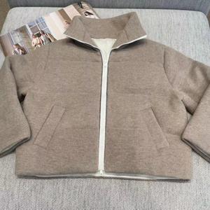 Manteau d'hiver en cachemire perlé à col montant, veste en duvet épais et coupe-vent pour femmes européennes et américaines à la mode - Product Image 4