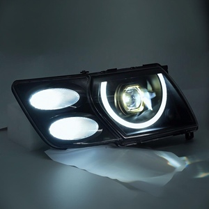 Venta al por Mayor de Fábrica: Faros LED para Nissan Patrol Y61 999-2004 con DRL y Señal de Giro, Accesorios para Automóviles - Product Image 2