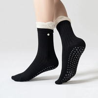 Chaussettes de haute qualité antidérapantes avec bordure à bulles et décoration en perles, chaussettes en coton pour femmes, chaussettes de Pilates pour la vente en gros