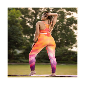 Vêtements de sport pour femmes à prix abordable Service OEM disponible Ensemble de robes de yoga et de cyclisme haute performance respirant - Product Image 3