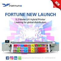 Imprimante UV numérique 5,2 m Imprimante UV hybride YF-5300MH pour papier peint et affiches publicitaires Imprimante UV 1024i