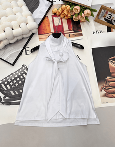 Blusa sin Mangas con Cuello Alto para Mujer, Top con Cuello de Lazo y Acento Floral 3D, Ropa Casual Elegante para Oficina y Salidas Diarias - Product Image 1