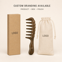 Peigne Gua Sha en bois de santal naturel personnalisé avec logo, à dents larges, masseur de cuir chevelu, outils de massage des méridiens pour la tête, les cheveux et le corps, OEM
