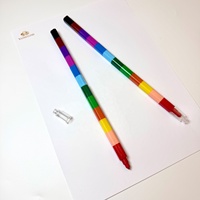 Crayons de couleur empilables multi-sections 12 couleurs en plastique pour enfants, pour le dessin, le gribouillage et la coloration à l'école