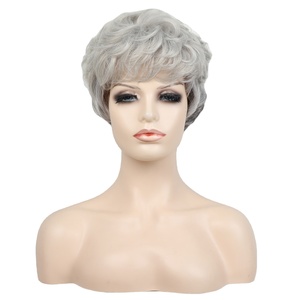 Parrucche Corte Ondulate Pixie Cut Stratificate Grigio Argento all'Ingrosso dalla Fabbrica - <span class=keywords><strong>Capelli</strong></span> Sintetici Naturali Adatti per Donne - Product Image 1